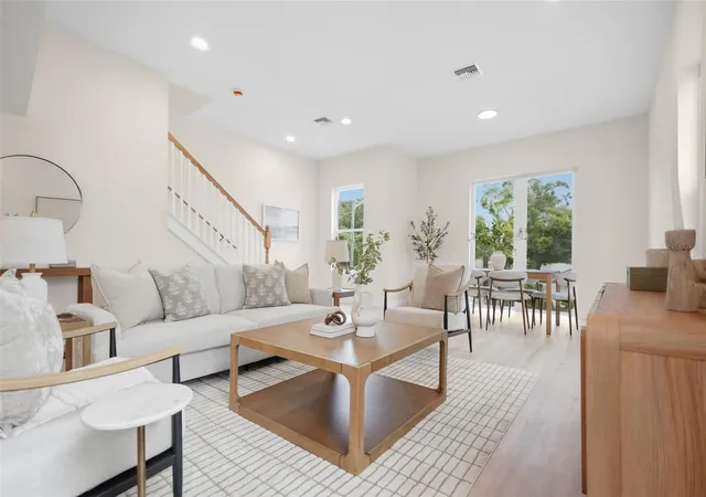 Photo 3 of Townhouse for sale at 2142 5th Avenue N, Saint Petersburg, FL 33713 | MLS# TB8544338 | Listing updated on 2026-10-06