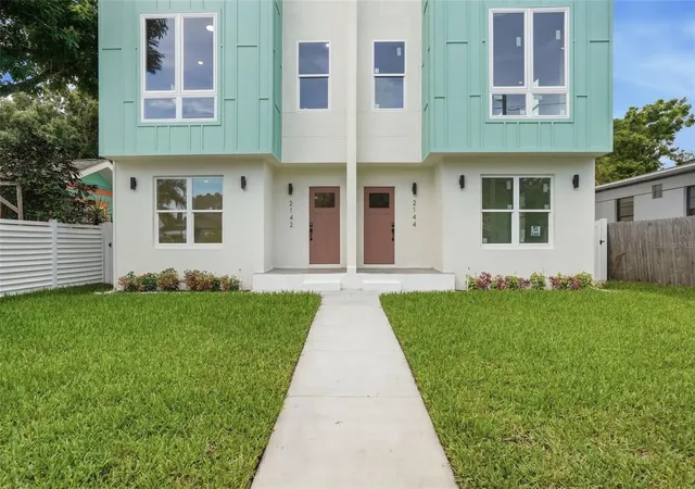 Photo 4 of Townhouse for sale at 2142 5th Avenue N, Saint Petersburg, FL 33713 | MLS# TB8544338 | Listing updated on 2026-10-06
