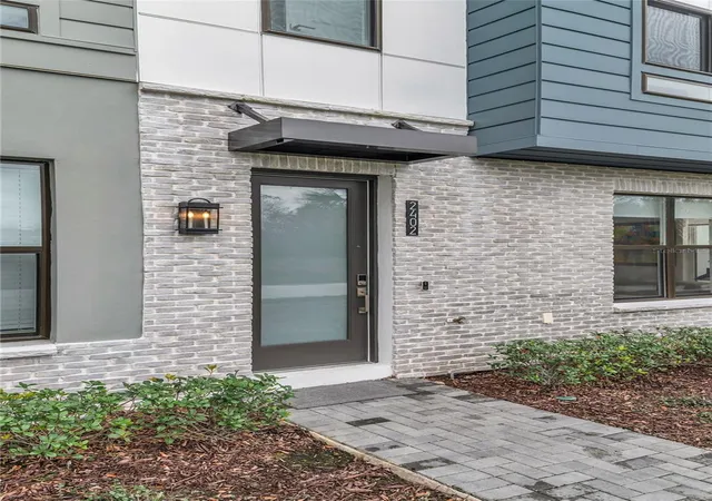 Photo 3 of Townhouse for sale at 2402 Addalia Aly, Orlando, FL 32804 | MLS# O6438106 | Listing updated on 2026-09-08