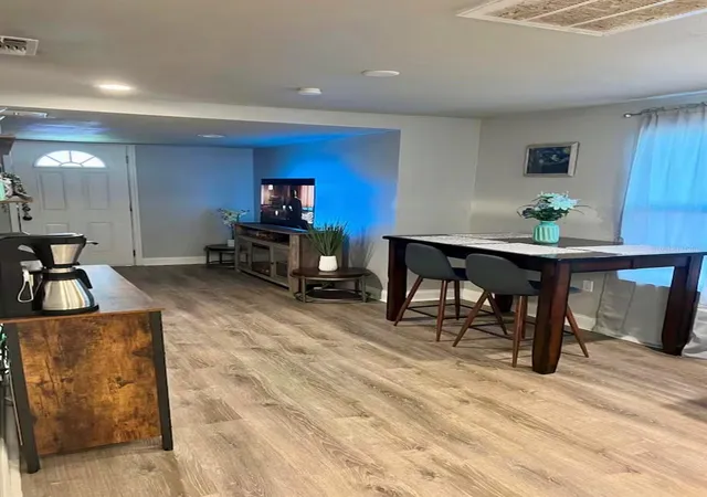 Photo 2 of Single family home for sale at 313 Takoma St, Orlando, FL 32811 | MLS# TB8544342 | Listing updated on 2026-09-01