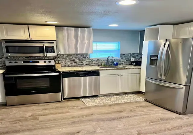 Photo 3 of Single family home for sale at 313 Takoma St, Orlando, FL 32811 | MLS# TB8544342 | Listing updated on 2026-09-01