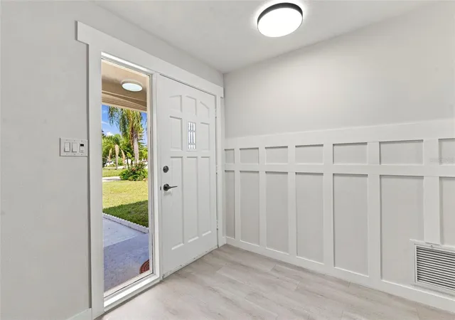 5th image of 2451 Rutland Ln, Clearwater, FL 33763 | MLS# TB8544358