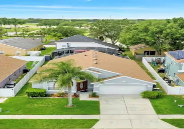 Photo 2 of Single family home for sale at 522 Rochester Loop, Davenport, FL 33897 | MLS# O6438117 | Listing updated on 2026-09-02
