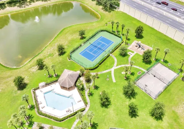 Photo 5 of Single family home for sale at 522 Rochester Loop, Davenport, FL 33897 | MLS# O6438117 | Listing updated on 2026-09-02
