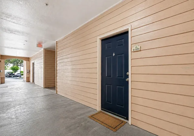 Photo 2 of Condo for sale at 5000 Culbreath Key Way #4-101, Tampa, FL 33611 | MLS# TB8544376 | Listing updated on 2026-10-01