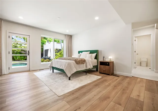 Photo 4 of Single family home for sale at 220 14th Avenue N, Saint Petersburg, FL 33701 | MLS# TB8544377 | Listing updated on 2026-10-14