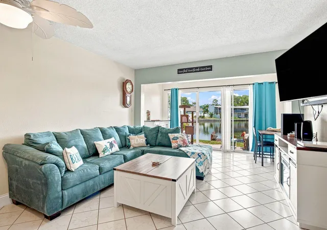 Photo 3 of Condo for sale at 593 Westwinds Dr #593, Palm Harbor, FL 34683 | MLS# TB8544380 | Listing updated on 2026-10-07