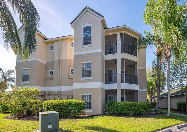 Photo 3 of Condo for sale at 5146 Northridge Rd #301, Sarasota, FL 34238 | MLS# A4704703 | Listing updated on 2026-09-08