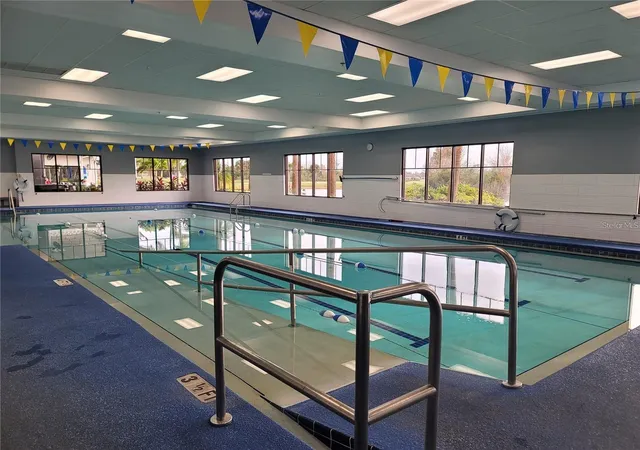 Listing Photo 2 - Condo for sale in building located at 1008 Otter Mill Wy, SUN CITY CENTER, FL 33573 - Unit #18