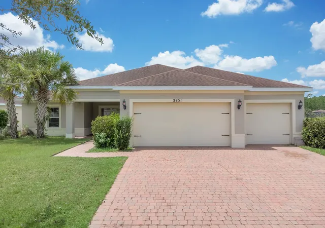 Photo 1 of Single family home for sale at 3851 Gulf Shore Cir, Kissimmee, FL 34746 | MLS# S5156729 | Listing updated on 2026-09-07