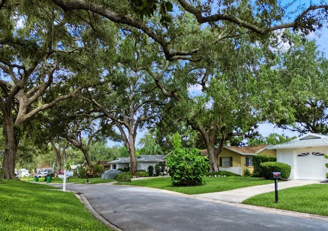 Photo 4 of Single family home for sale at 2040 Forest Dr, Clearwater, FL 33763 | MLS# TB8544402 | Listing updated on 2026-09-21