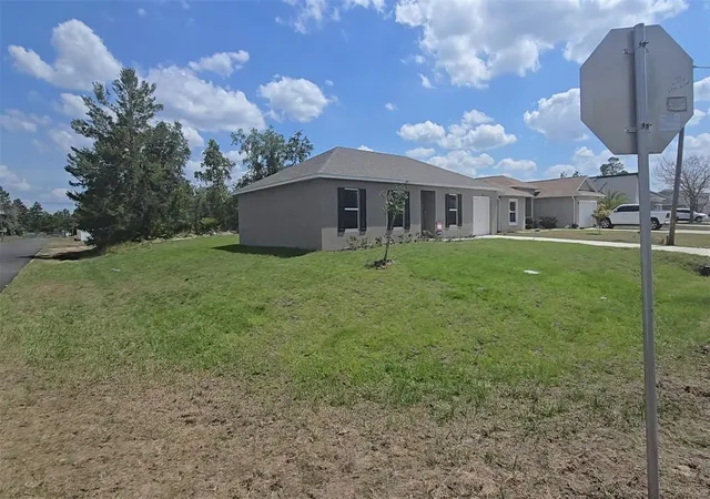 Photo 3 of Single family home for sale at 100 Willow Dr, Kissimmee, FL 34759 | MLS# C7530217 | Listing updated on 2026-09-02