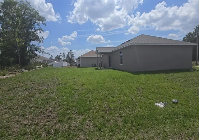Photo 4 of Single family home for sale at 100 Willow Dr, Kissimmee, FL 34759 | MLS# C7530217 | Listing updated on 2026-09-02