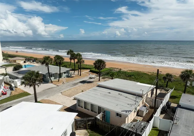 Photo 3 of Single family home for sale at 10 Ocean Edge Dr, Ormond Beach, FL 32176 | MLS# V4951051 | Listing updated on 2026-09-28