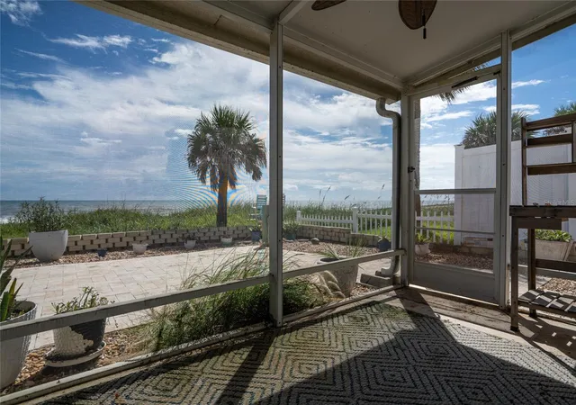 Photo 4 of Single family home for sale at 10 Ocean Edge Dr, Ormond Beach, FL 32176 | MLS# V4951051 | Listing updated on 2026-09-28