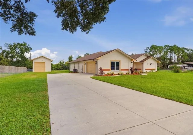Photo 3 of Single family home for sale at 1731 Brangus Dr, Lakeland, FL 33810 | MLS# L4964725 | Listing updated on 2026-09-12