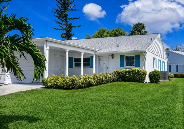 Photo 3 of Condo for sale at 9411 Concord Cir, Bradenton, FL 34210 | MLS# A4704718 | Listing updated on 2026-10-06