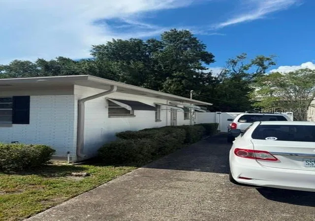 Photo 2 of Single family home for sale at 3809 W Horatio St, Tampa, FL 33609 | MLS# TB8544421 | Listing updated on 2026-09-02