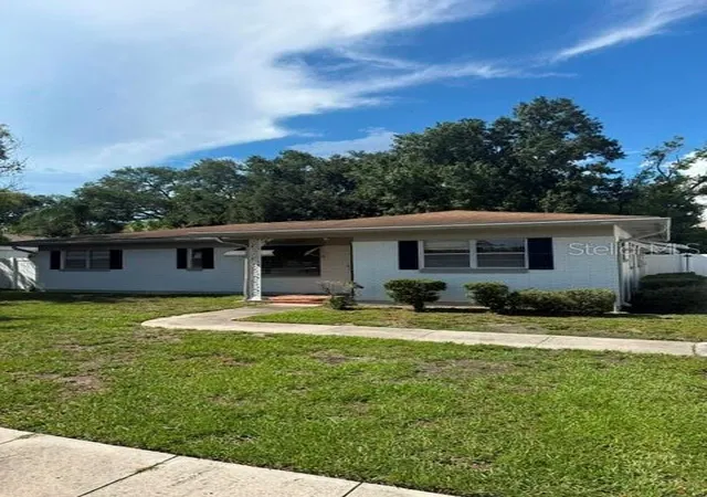 Photo 2 of Single family home for sale at 3809 W Horatio St, Tampa, FL 33609 | MLS# TB8544421 | Listing updated on 2026-09-02
