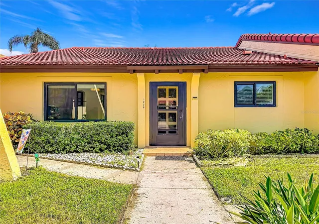 Photo 3 of Condo for sale at 1229 58th Street W #1229, Bradenton, FL 34209 | MLS# A4704721 | Listing updated on 2026-09-22