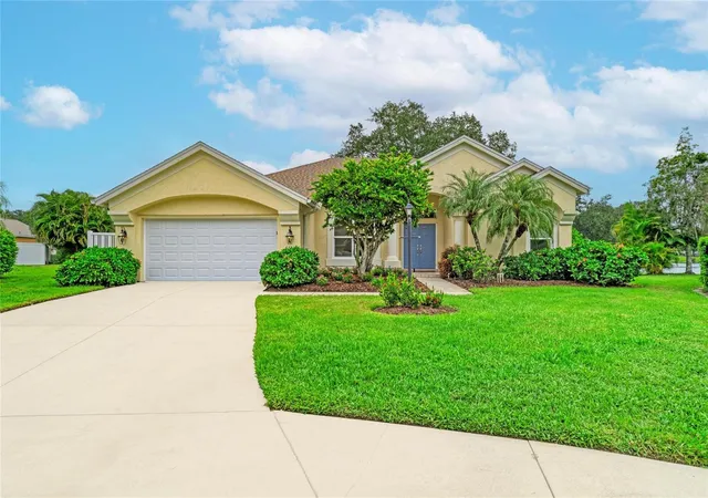 Photo 4 of Single family home for sale at 6503 Deerberry Ct, Lakewood Ranch, FL 34202 | MLS# A4704725 | Listing updated on 2026-09-29