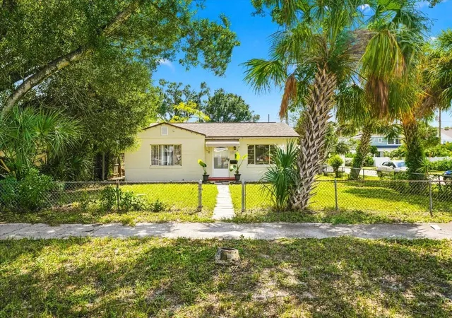 Photo 1 of Single family home for sale at 5054 4th Avenue S, Saint Petersburg, FL 33707 | MLS# TB8544439 | Listing updated on 2026-09-26