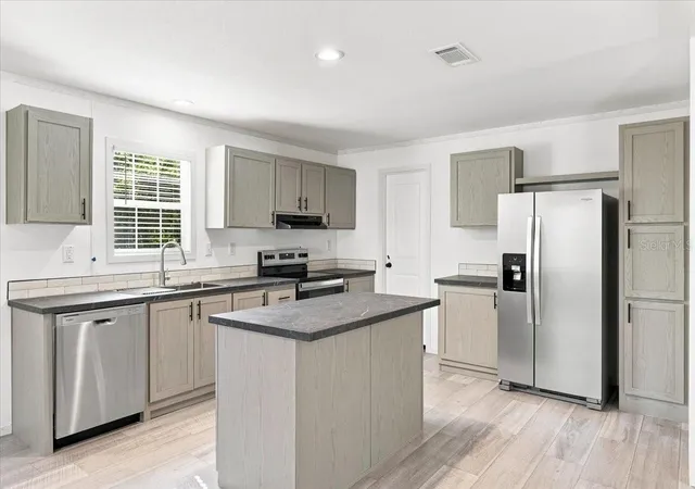 Photo 2 of Manufactured home for sale at 39148 Orient Ave, Zephyrhills, FL 33542 | MLS# P4939742 | Listing updated on 2026-09-21