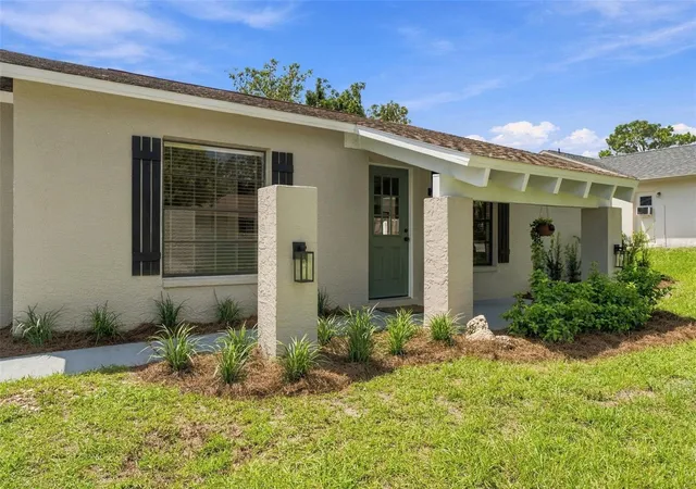 Photo 2 of Single family home for sale at 11208 Portsmouth St, Spring Hill, FL 34609 | MLS# W7889102 | Listing updated on 2026-10-02