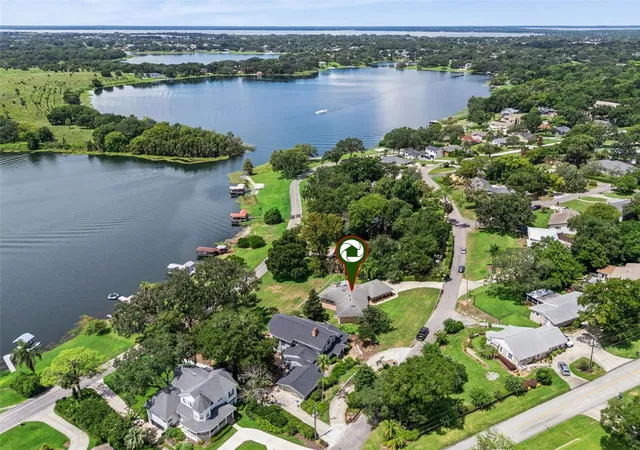 Photo 2 of Single family home for sale at 2422 Topping Pl, Eustis, FL 32726 | MLS# O6438200 | Listing updated on 2026-10-08