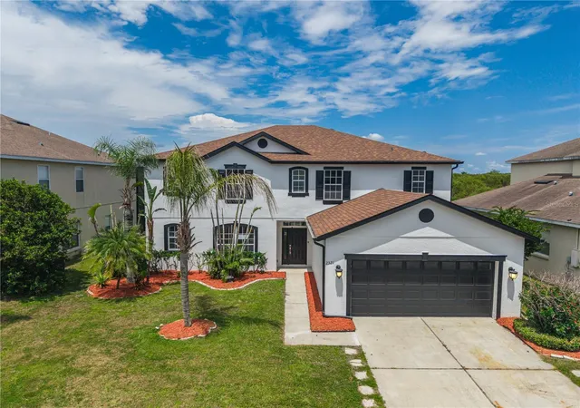 Photo 2 of Single family home for sale at 2321 The Oaks Blvd, Kissimmee, FL 34746 | MLS# S5156742 | Listing updated on 2026-09-28