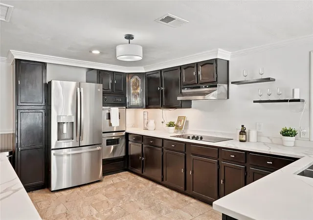 Photo 4 of Single family home for sale at 10030 59th Avenue N, Saint Petersburg, FL 33708 | MLS# TB8544481 | Listing updated on 2026-10-30