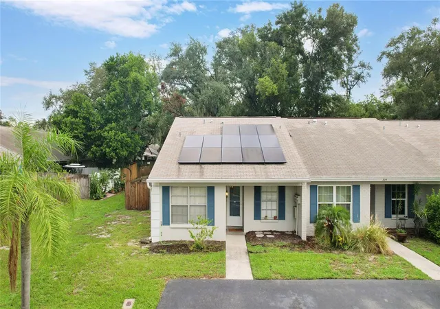 Photo 2 of Single family home for sale at 321 Dover Ct E, Safety Harbor, FL 34695 | MLS# TB8544488 | Listing updated on 2026-10-07