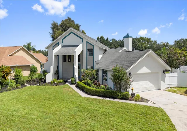 Photo 3 of Single family home for sale at 17919 Clear Lake Dr, Lutz, FL 33548 | MLS# TB8544493 | Listing updated on 2026-09-20