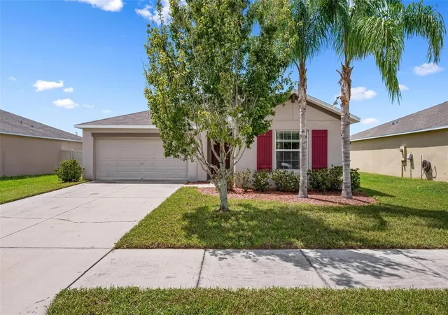 Photo 1 of Single family home for sale at 304 Cascade Bnd Dr, Ruskin, FL 33570 | MLS# A4704748 | Listing updated on 2026-09-05