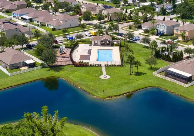 Photo 37 of Single family home for sale at 304 Cascade Bnd Dr, Ruskin, FL 33570 | MLS# A4704748 | Listing updated on 2026-09-05
