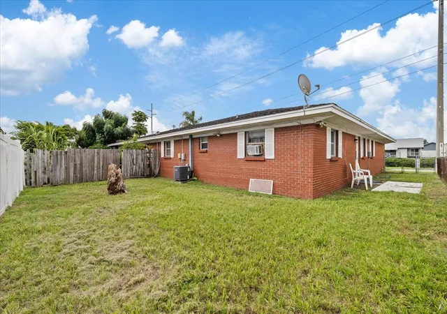 Photo 2 of House for sale at 11231 126th Avenue, Largo, FL 33778 | MLS# TB8544515 | Listing updated on 2026-09-14