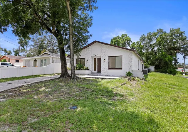 Photo 1 of Single family home for sale at 8520 N Branch Ave, Tampa, FL 33604 | MLS# TB8544521 | Listing updated on 2026-09-29