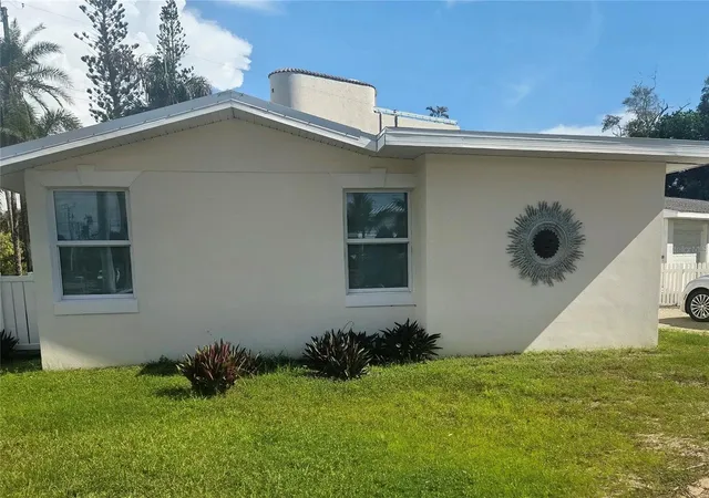 Single family home for sale at 117 79th Street, HOLMES BEACH, FL 34217 | MLS# TB8544523