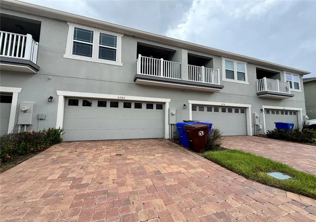 Photo 36 of Townhouse for sale at 2280 Centerra Loop, Kissimmee, FL 34741 | MLS# O6438234 | Listing updated on 2026-09-08