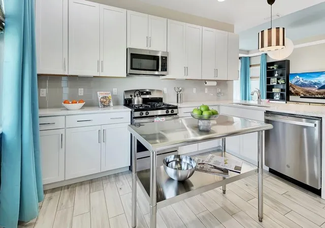 Photo 1 of Single family home for sale at 255 Northcote Ct, Deland, FL 32724 | MLS# V4951058 | Listing updated on 2026-10-09