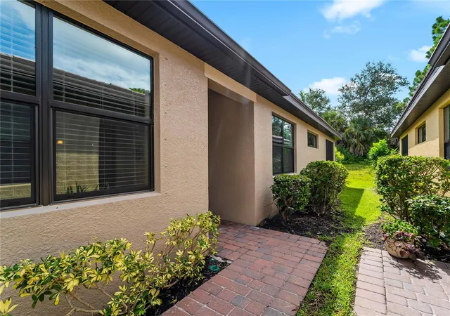 Photo 4 of House for sale at 12099 Firewheel Pl, Venice, FL 34293 | MLS# D6148638 | Listing updated on 2026-09-16
