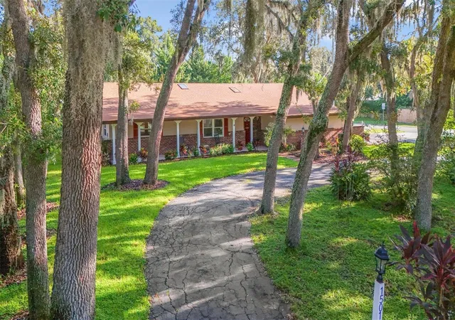 Photo 1 of Single family home for sale at 1501 Oranole Rd, Maitland, FL 32751 | MLS# O6438242 | Listing updated on 2026-10-04
