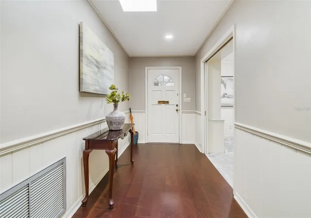 Photo 3 of Single family home for sale at 1501 Oranole Rd, Maitland, FL 32751 | MLS# O6438242 | Listing updated on 2026-10-04