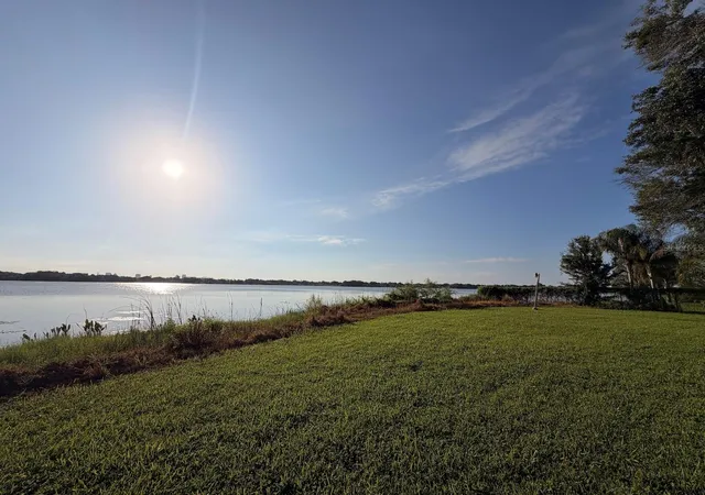 Photo 3 of Sale Pending at 223 S Ortman Dr, Orlando, FL 32811 | MLS# TB8544539 | Listing updated on 2026-10-21