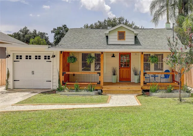 Photo 1 of Single family home for sale at 126 W North St, Tampa, FL 33604 | MLS# O6438251 | Listing updated on 2026-09-15