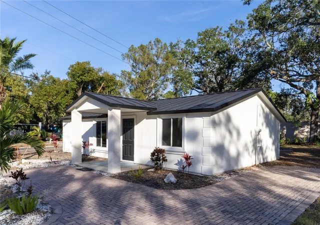 Photo 3 of Single family home for sale at 1395 Davis Rd, Dunedin, FL 34698 | MLS# TB8544557 | Listing updated on 2026-09-19