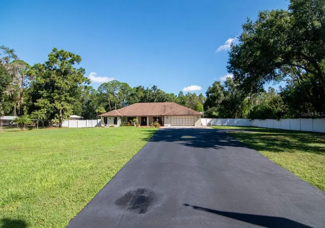 Photo 3 of Sale Pending at 17535 Wellfield Ct, Lutz, FL 33558 | MLS# TB8544560 | Listing updated on 2026-09-30