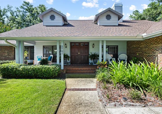 Photo 3 of Single family home for sale at 2707 Westchester Dr N, Clearwater, FL 33761 | MLS# TB8544582 | Listing updated on 2026-09-07