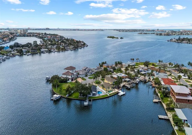 Photo 1 of Single family home for sale at 1514 Sea Gull Dr S, Saint Petersburg, FL 33707 | MLS# TB8544585 | Listing updated on 2026-09-04