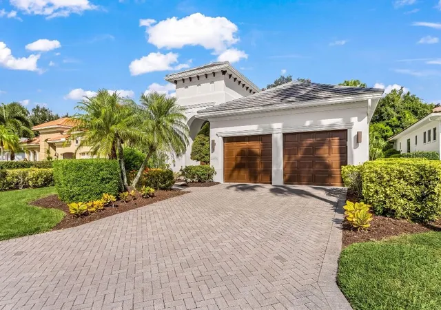 Photo 1 of Single family home for sale at 7184 Whitemarsh Cir, Lakewood Ranch, FL 34202 | MLS# TB8544587 | Listing updated on 2026-09-05